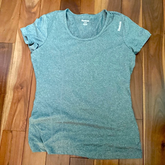 reebok t-shirt - Picture 1 of 1